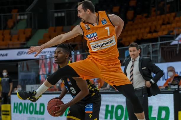 和球员夜以 和球员夜以